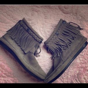 Minnetonka Fringe booties